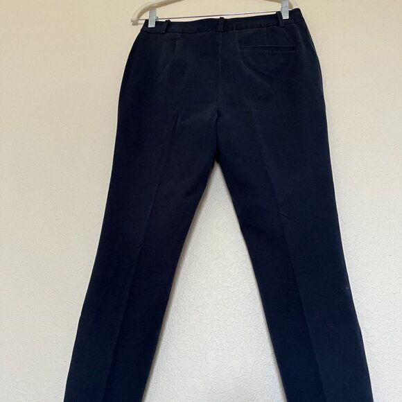 DKNY Women's Dark Blue Skinny Elastic Pants  zipper at the Bottom  size 6 - Picture 4 of 13
